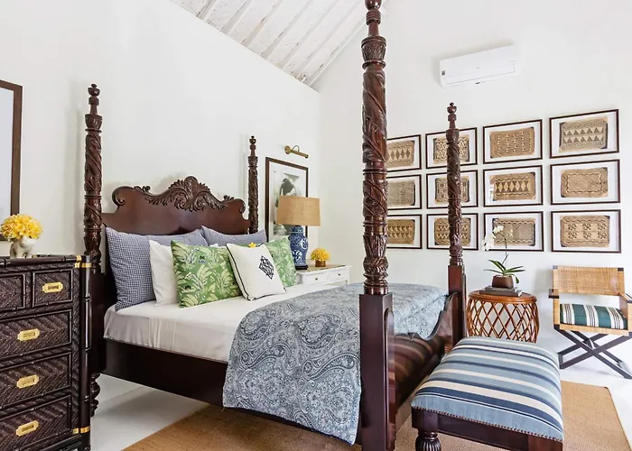 Villa Pineapple Hill 4 Bed Luxury Seminyak