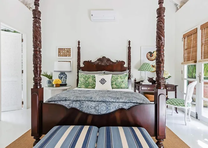 Pineapple Hill 4 Bed Luxury * Seminyak