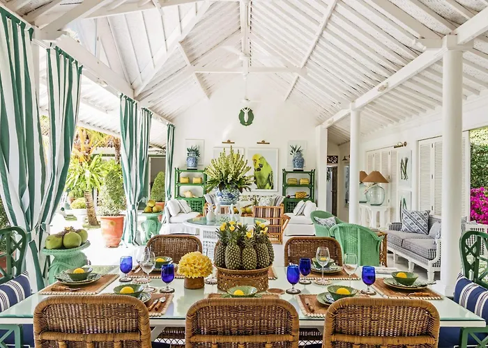 Villa Pineapple Hill 4 Bed Luxury